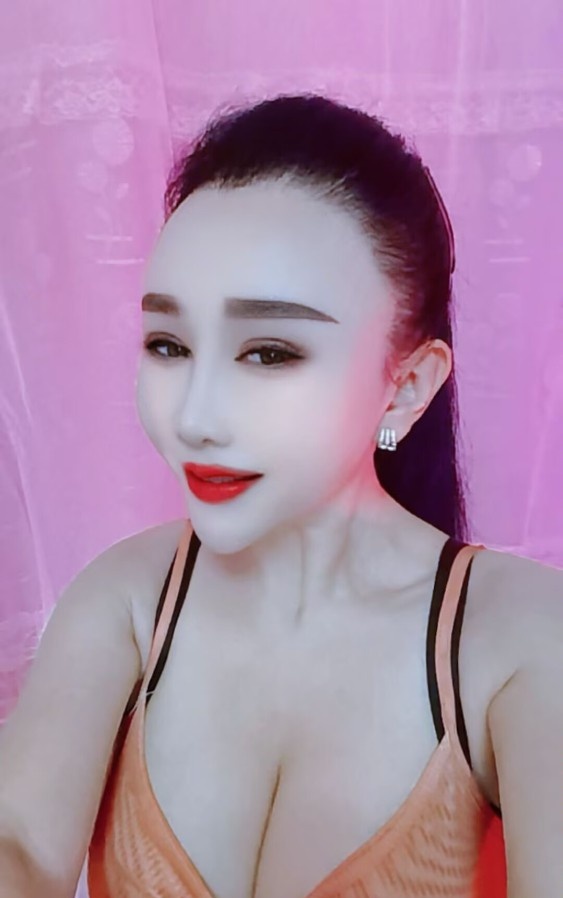 个人大奶骚妇