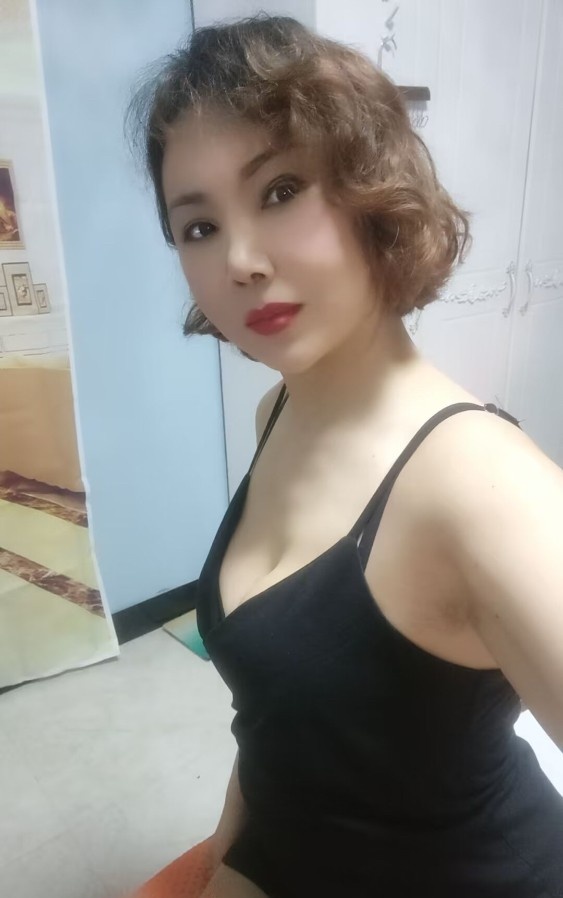 普陀区细腰肥臀大长腿