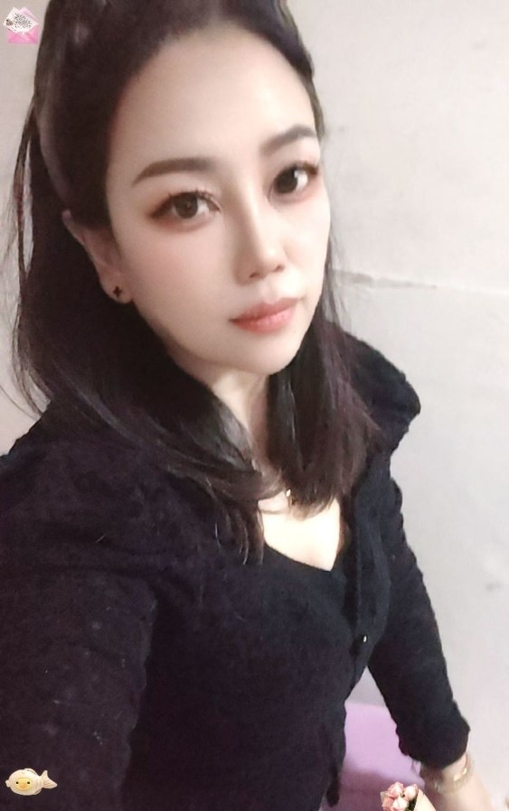 快餐少妇