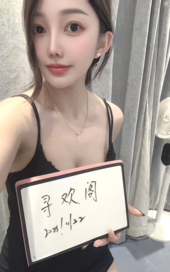 集庆路泸溪河颜值丫头（中项）