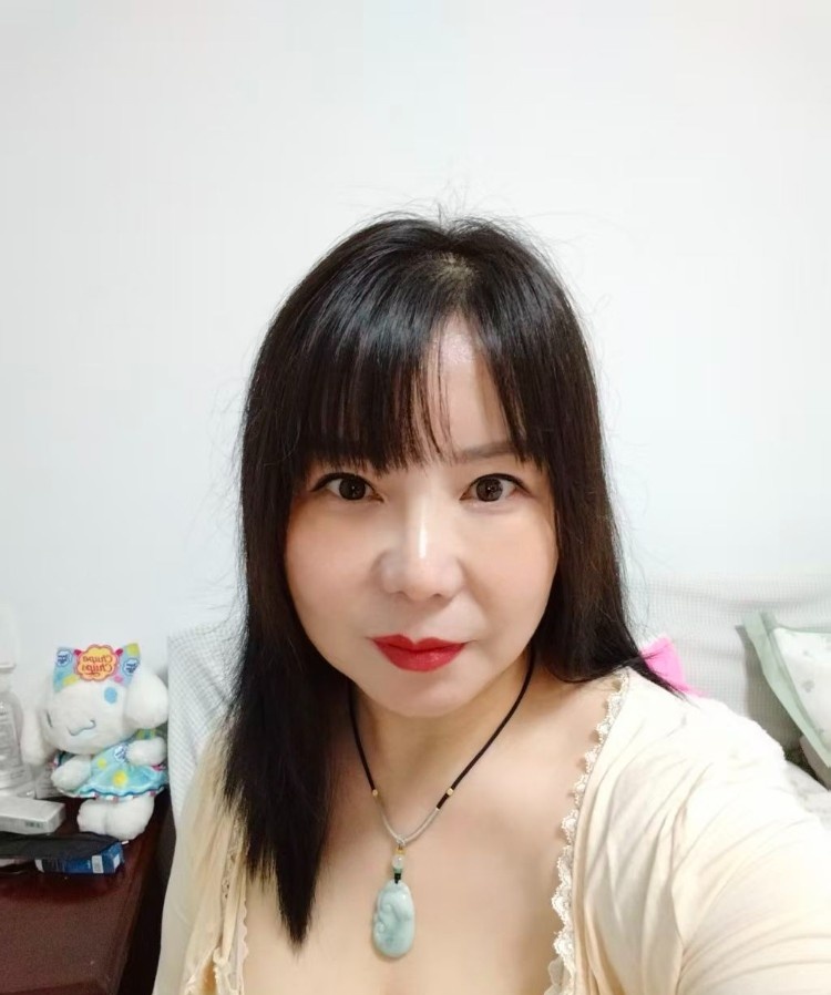 大胸骚熟女