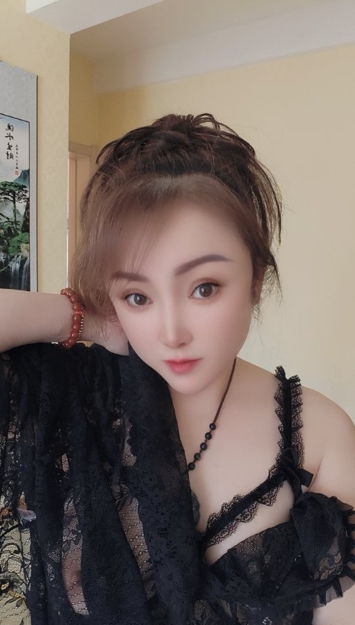 津南少妇喷水壶姐姐