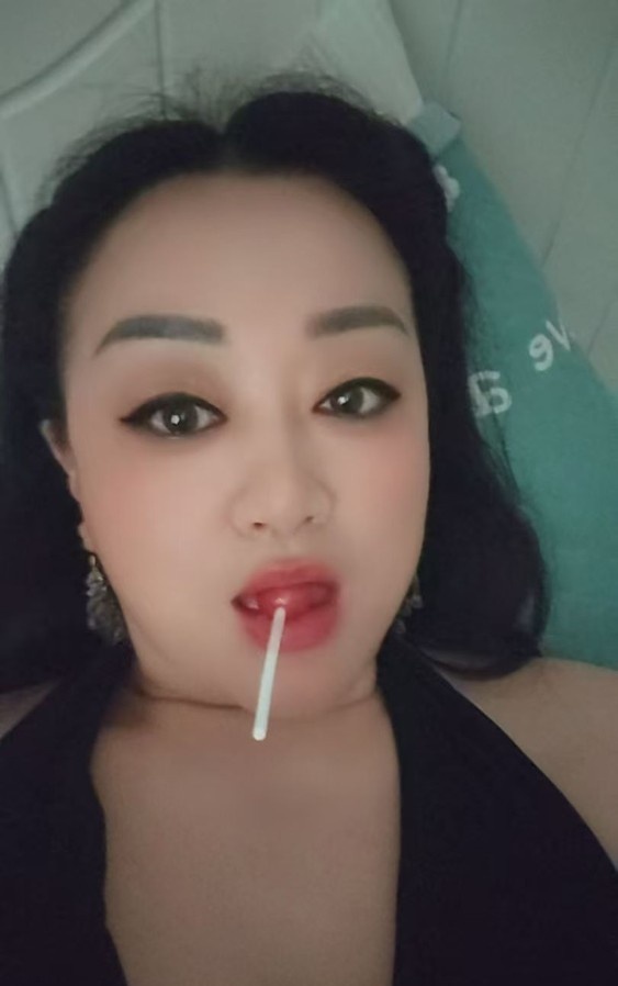 潘家园丰满少妇