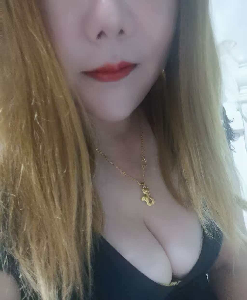 风骚小嫂子萍萍