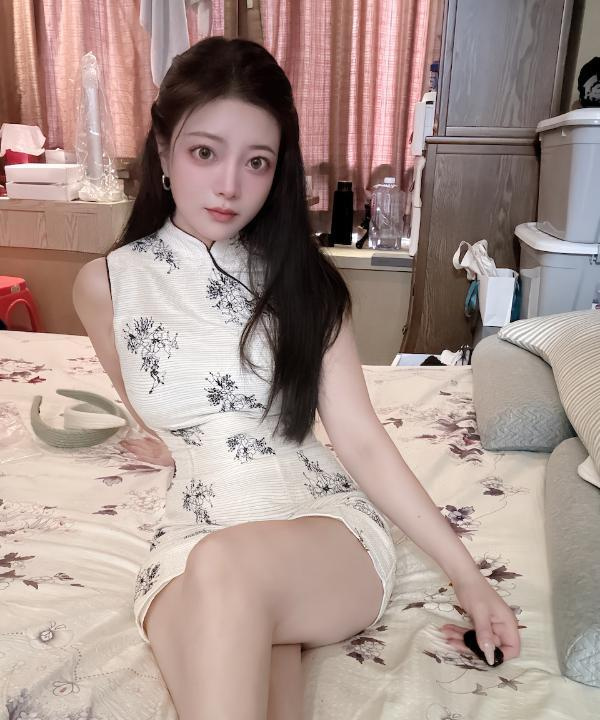 颜值女友柒柒
