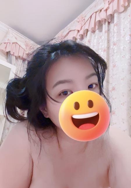 屁股大胸大美骚逼