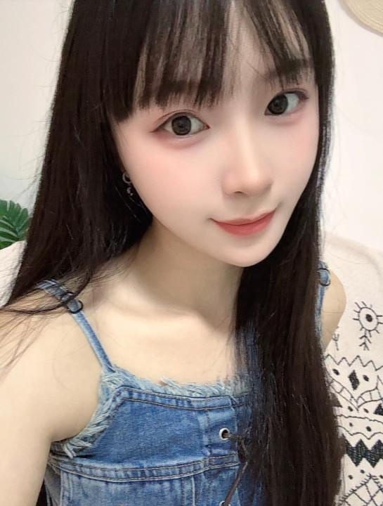 质朴小姐姐