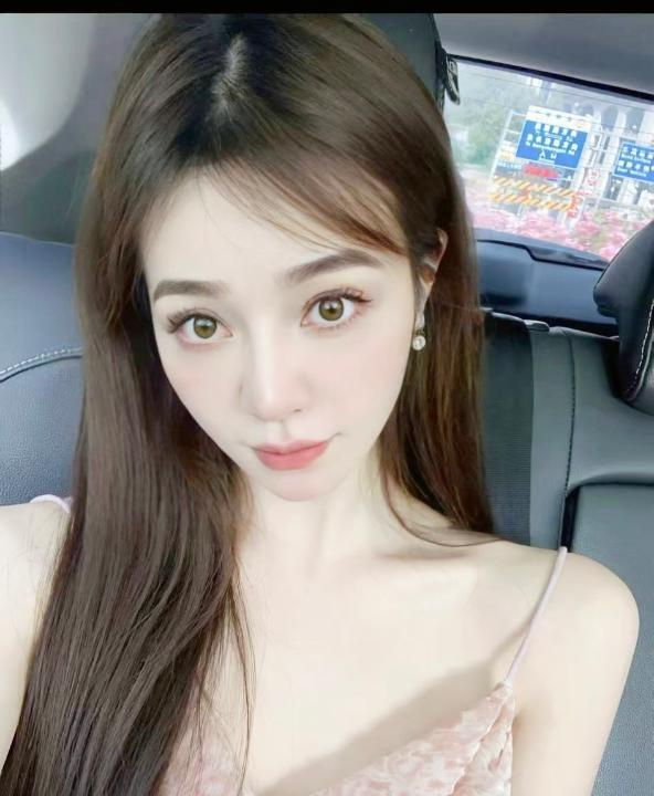 朝阳镜前小妖精彤彤