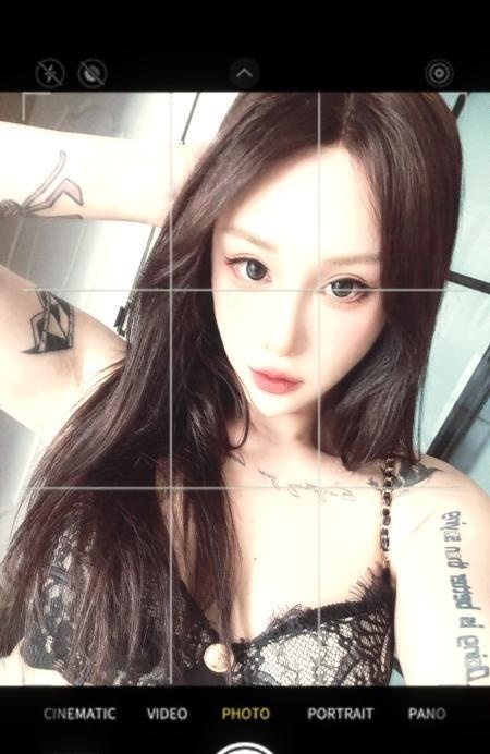 ts凯丽带把的女孩