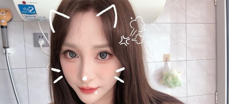 ts凯丽带把的女孩