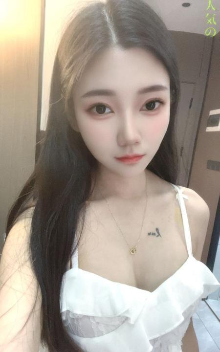 岳麓女友型颜值妹子