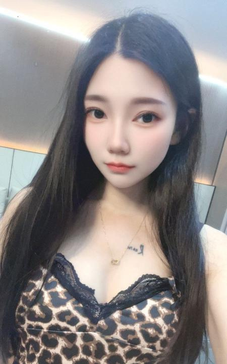 岳麓女友型颜值妹子