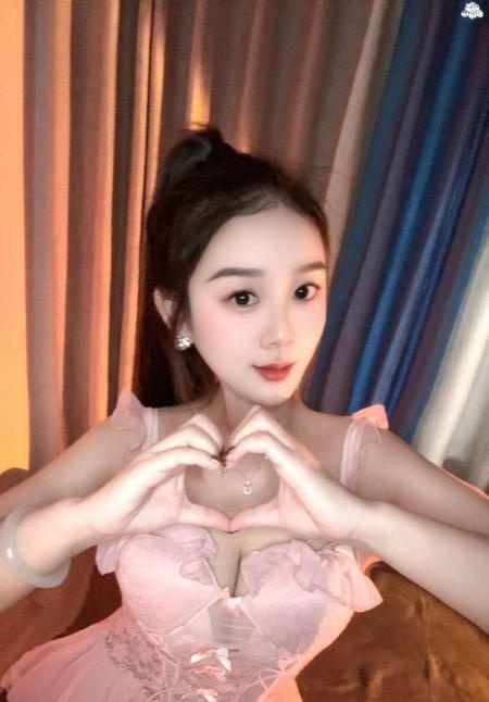 徐东性感大胸小倩