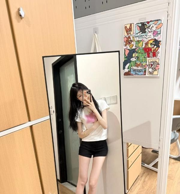 零零后可爱小嫩妹