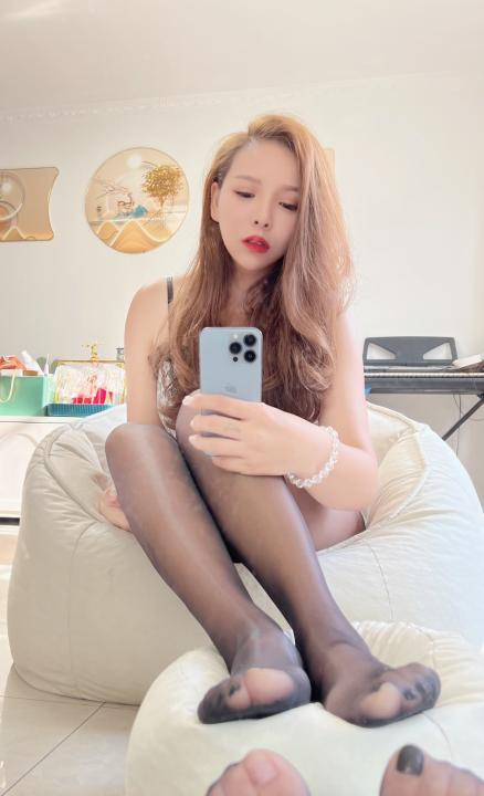 虎门黑丝情趣骚妇萱萱