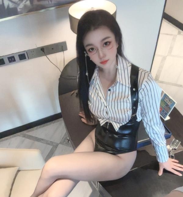 大奶性感乔乔老师