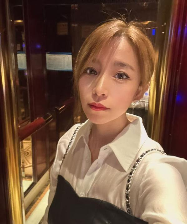 美女小嫂子
