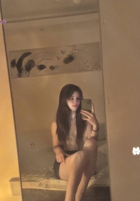 栖霞马群御姐型妹子