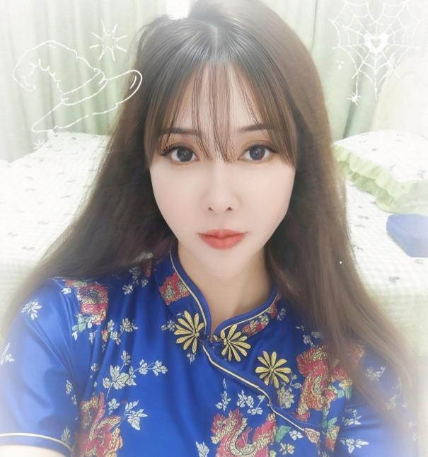 南山混血美女