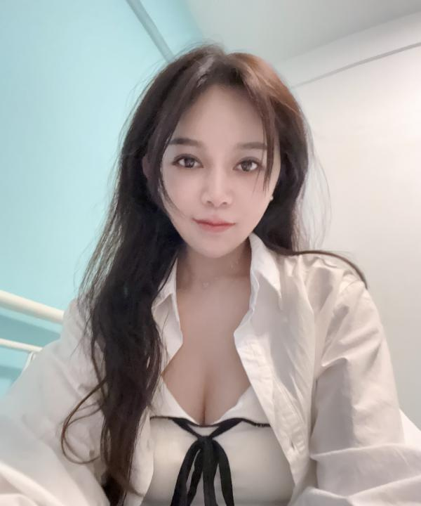 南山荔林地铁站妮妮
