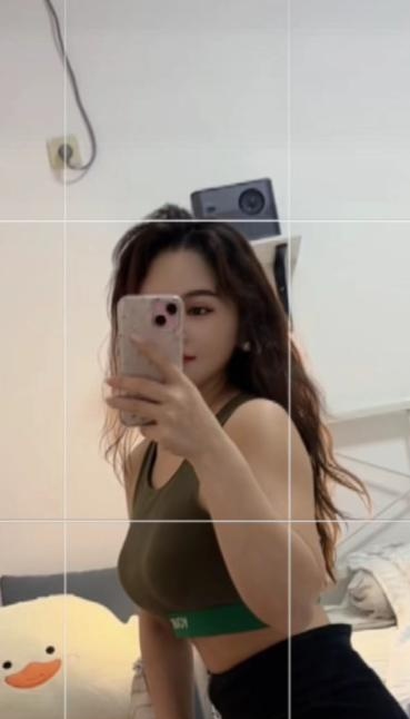 南山荔林地铁站妮妮