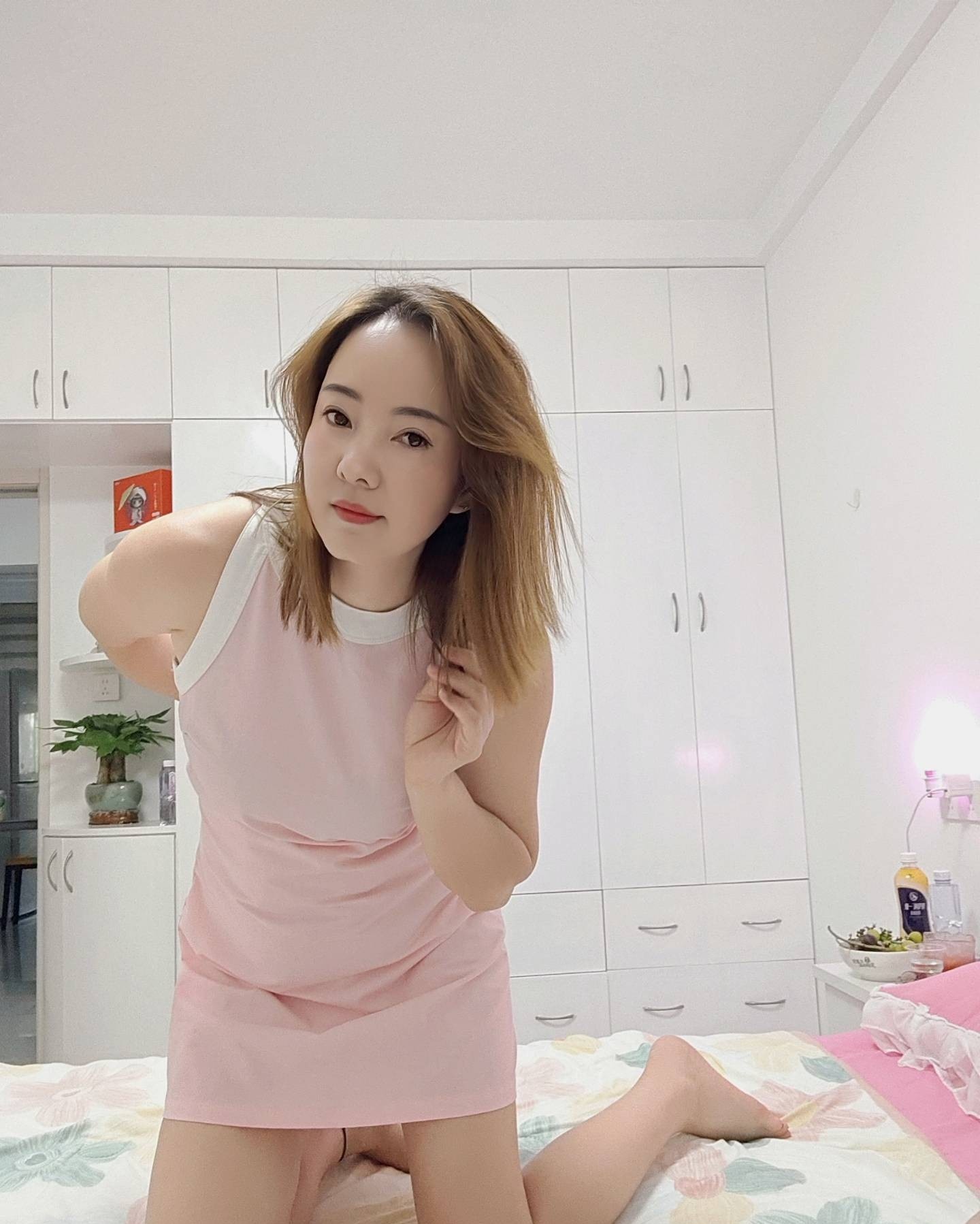 奉贤区气质婼婕