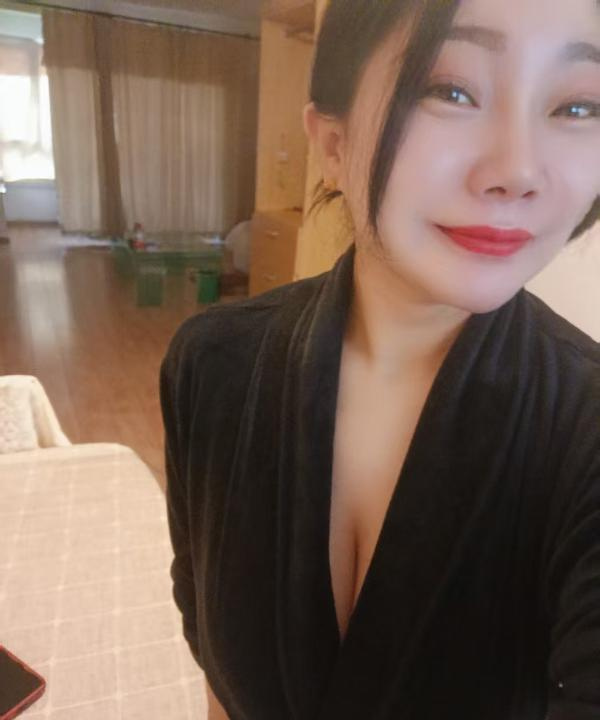喷潮少妇巨乳