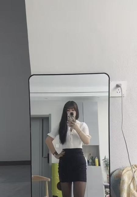 高挑小姐姐莹莹