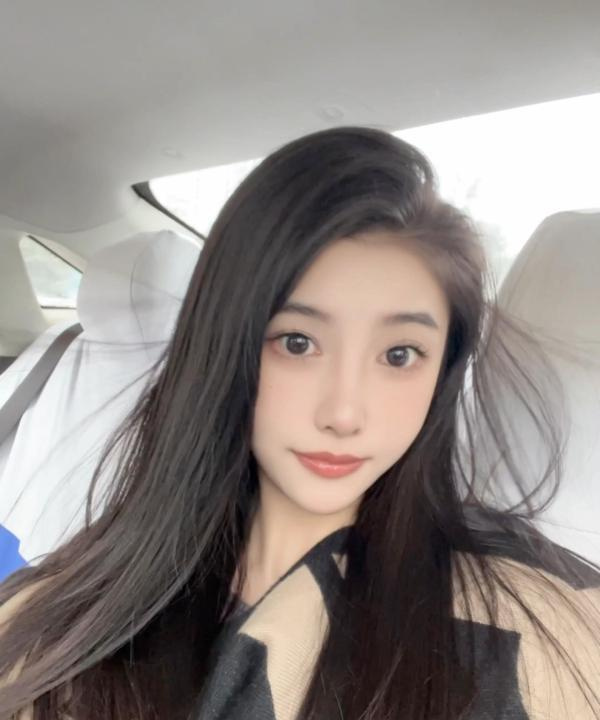 网红清纯小辣妹