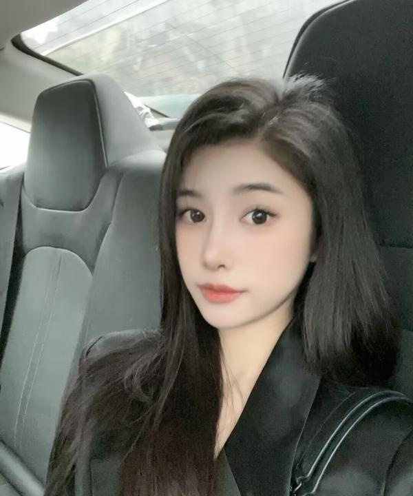 网红清纯小辣妹