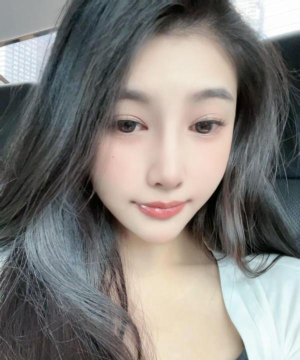 网红清纯小辣妹
