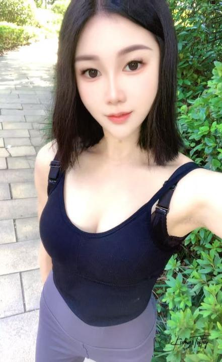 良家小骚货
