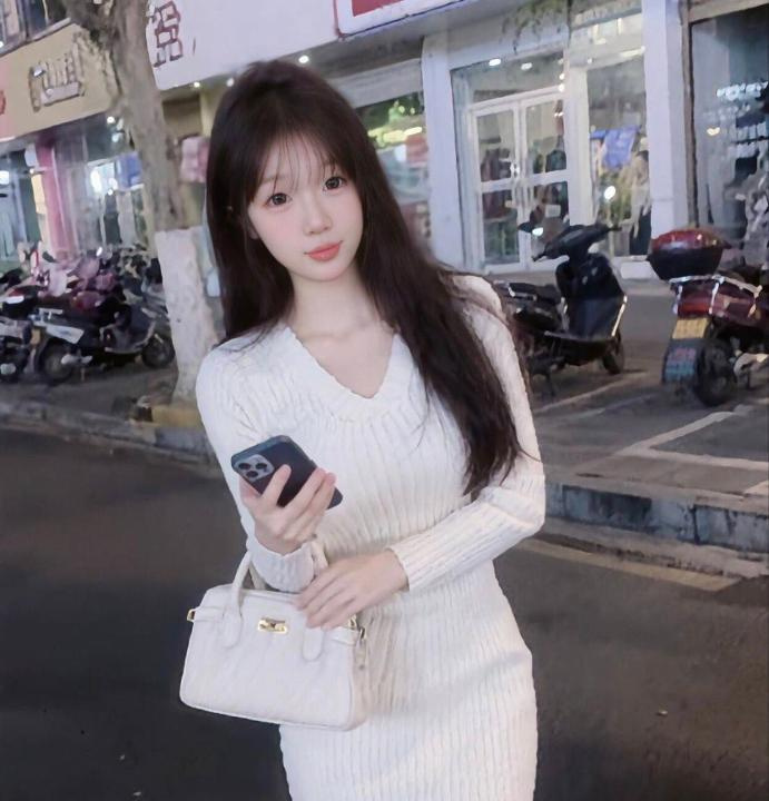 美丽女孩可怡和伊伊