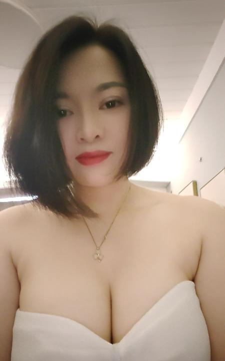 E奶少妇夏沫