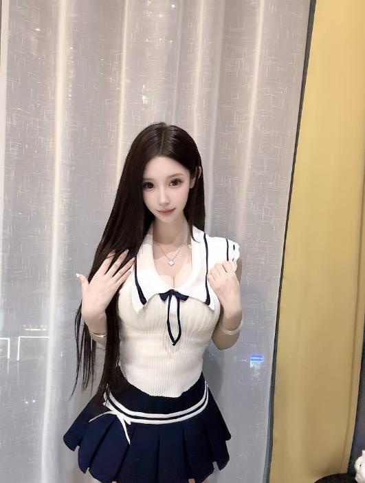 肤白颜值身材顶老师