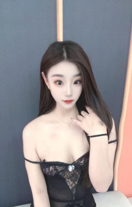 东四环黑丝翘臀倩倩