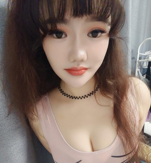 技术不错的巨乳妹