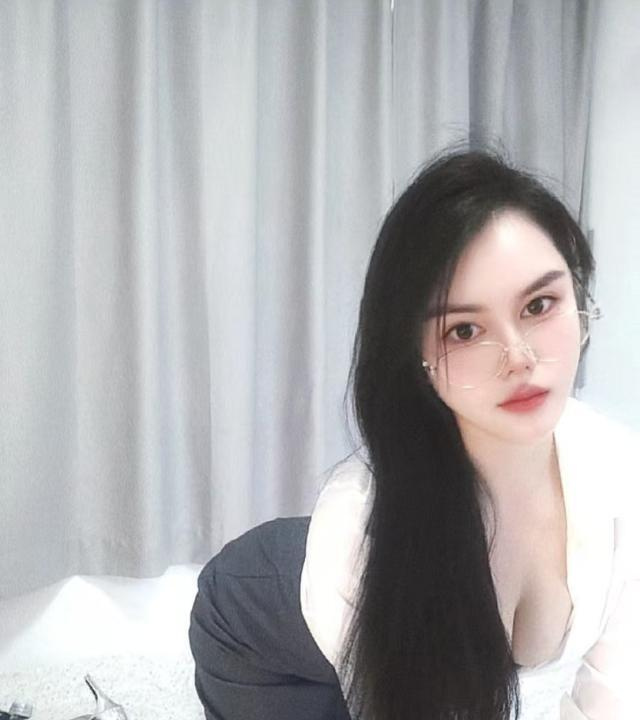 福田蜜桃翘臀小姐姐