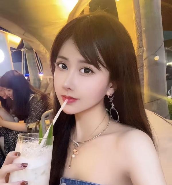 苗条颜值小千代