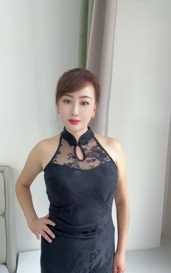 大灯七七姐