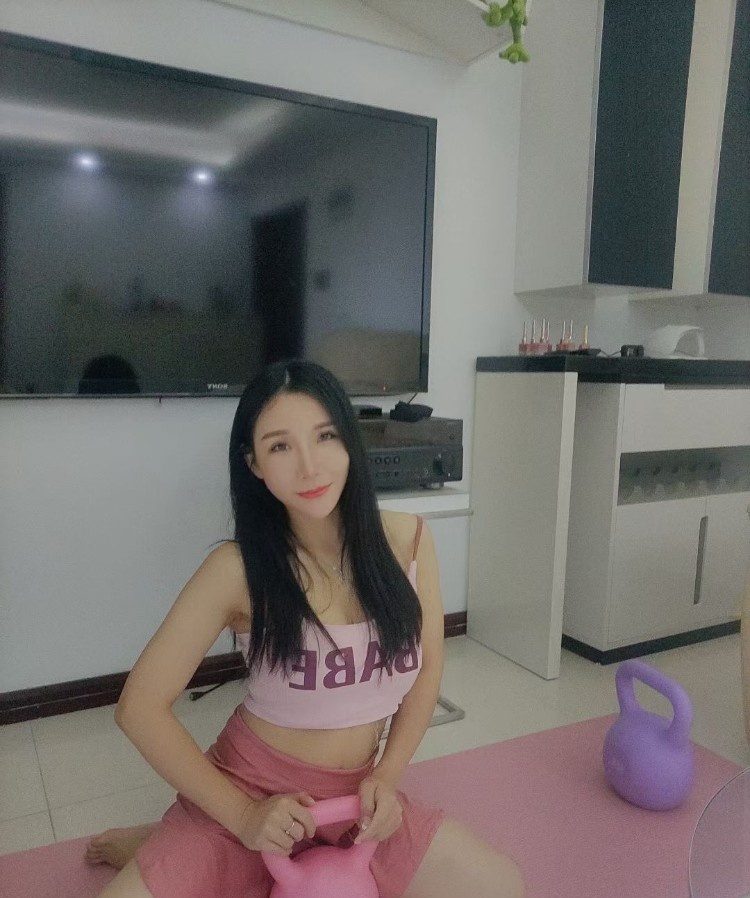 拱墅很骚的小蜜蜂老师