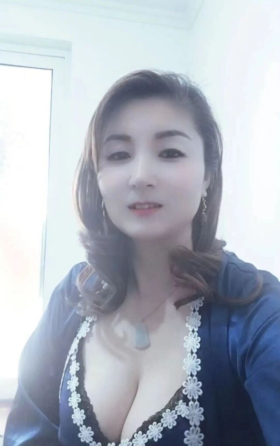 乐居雅坦克大妈