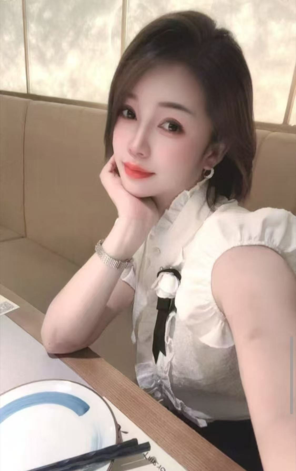 服务系御姐可菲