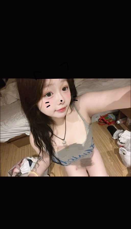 试驾嫩妹小坦克
