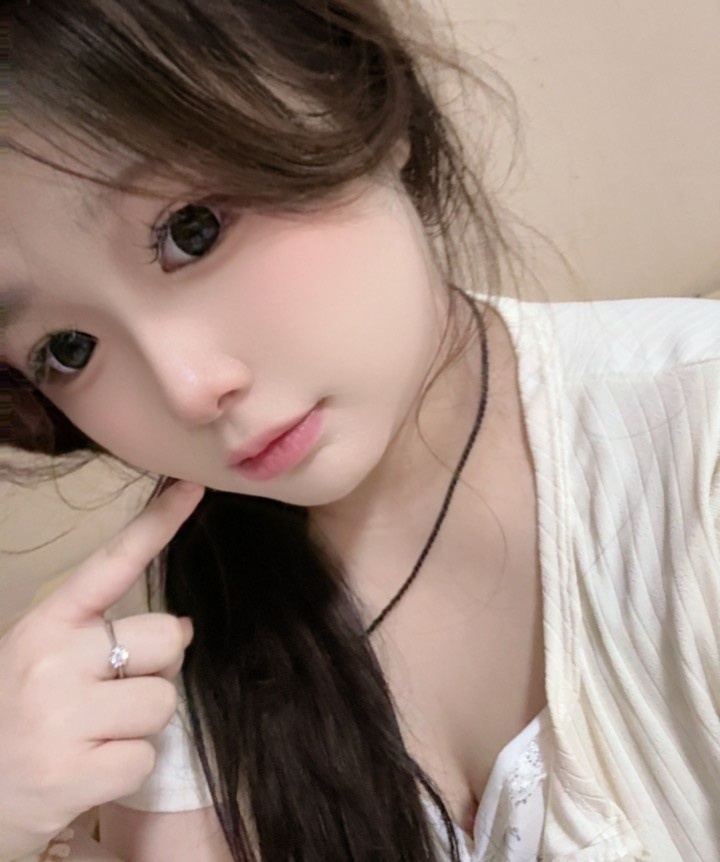 试驾嫩妹小坦克