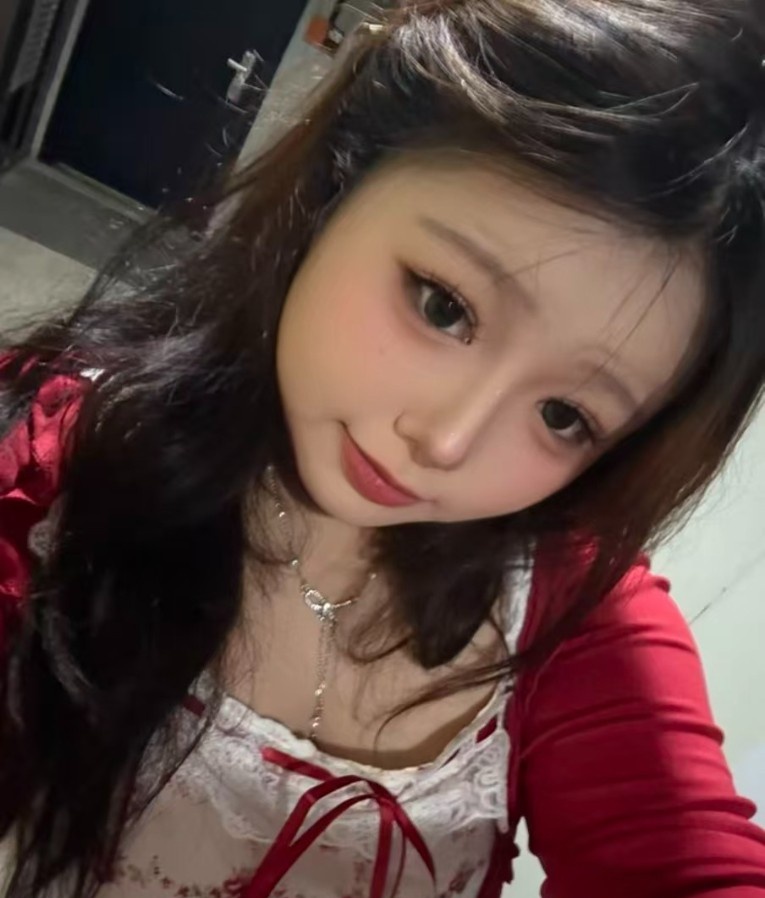 试驾嫩妹小坦克