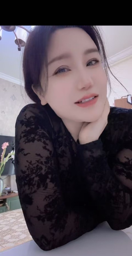 二七喷水小少妇