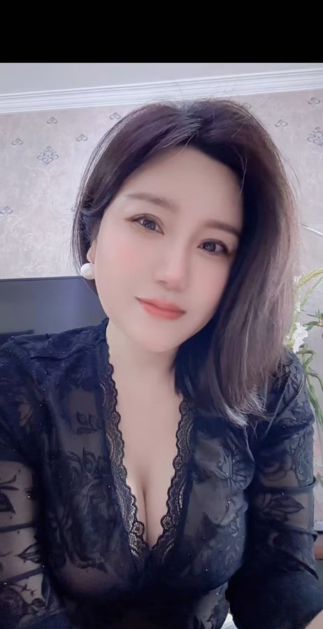 二七喷水小少妇