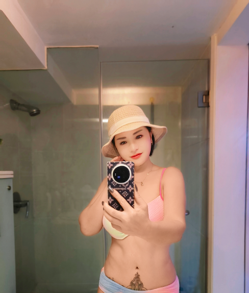 巨乳球王小辣椒