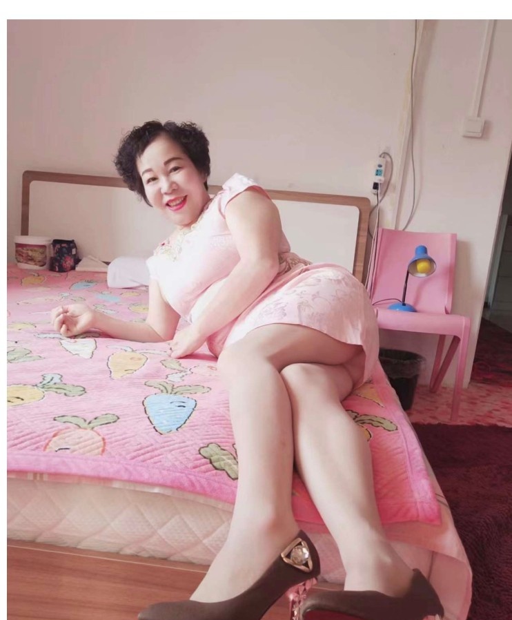 潘家园纹身老熟女